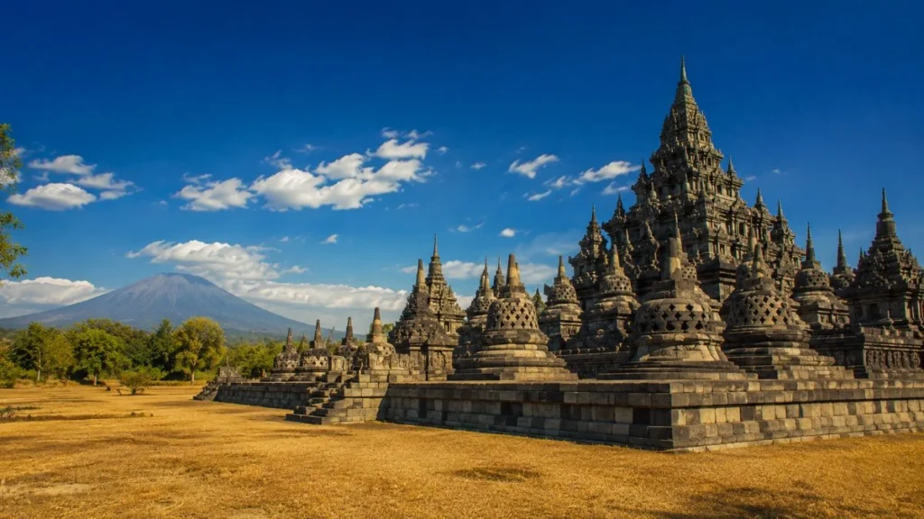 Best time to visit Yogyakarta shown through a clear dry season view of a Javanese temple landscape